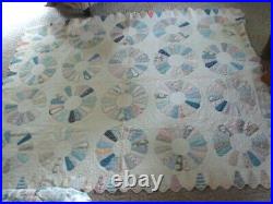 ANTIQUE 1920s 30s VINTAGE HAND MADE DRESDEN PLATE COTTON QUILT signed
