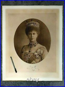 Impressive large hand signed portrait of Queen Mary from 1919